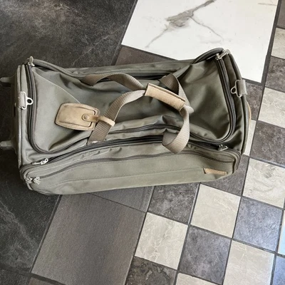 Maleta Briggs & Riley Rolling Duffle Bag Olive 26" vertical dividida a cuadros UWD26 Foto 1 de 4