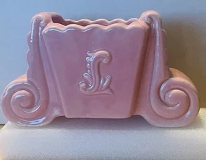 Maceta/Jarrón Rosa De Colección Estilo Art Deco Borde Festoneado Desplazado - 6"x3"x3" - Imagen 1 de 3