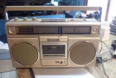 Radio boombox AM\FM Panasonic RX-5010 vintage años 80 - para reparación Foto 1 de 4