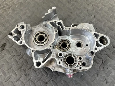 Yamaha YZ125 2001 01 OEM motor derecho cárter cárter cárter 5MV-15121-00-00 Foto 1 de 4