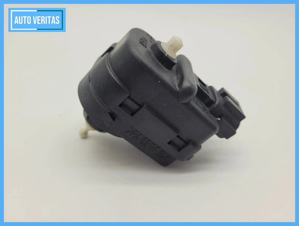 Original Nissan Micra II 2 (K11) actuator LWR headlamp L/R - Image 1 of 4