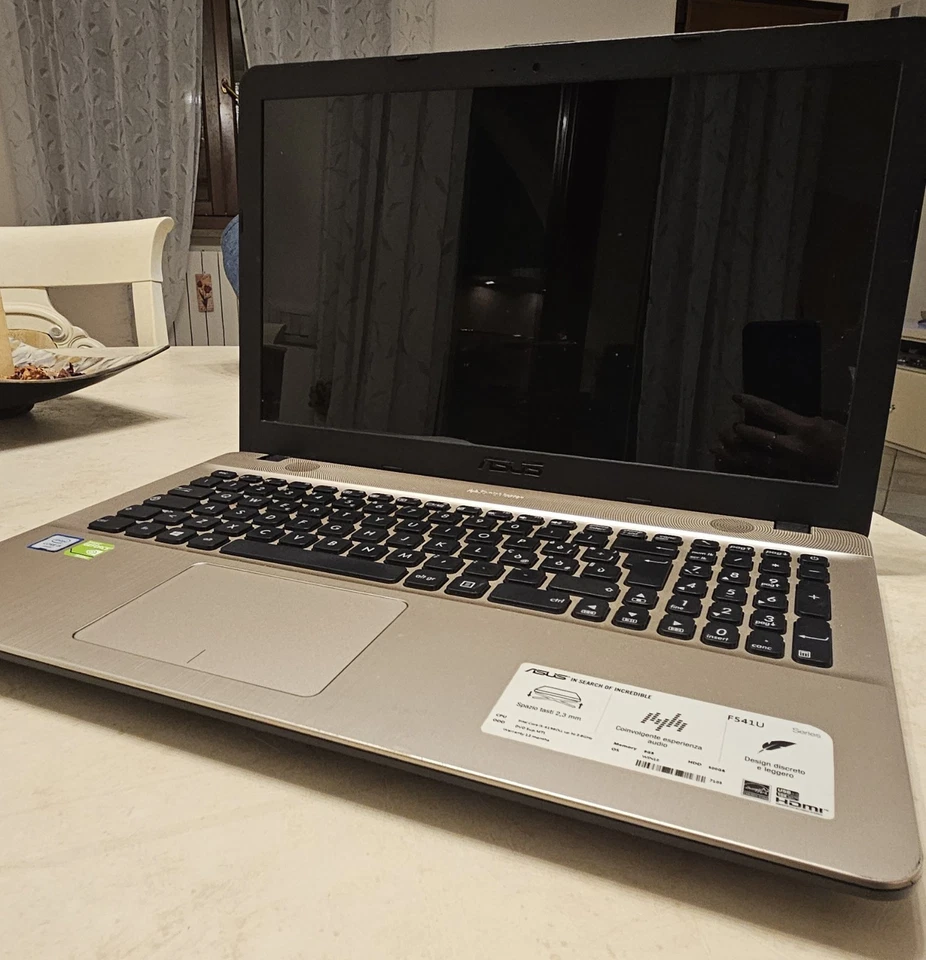 NOTEBOOK ASUS F541U (Intel Core i5-6198DU, 8GB RAM, 500GB HDD) - Immagine 1 di 4