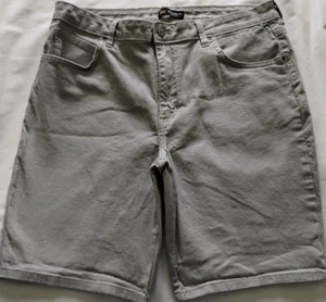 EUC DAMEN LEE RELAXED FIT MID RISE GRAU STRETCH BERMUDA CHINO JEANSSHORTS 16M - Bild 1 von 10