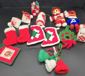 14 Vintage meist Handarbeit Häkelgarn Christbaumschmuck Strumpf Glocken Küche - Bild 1 von 12