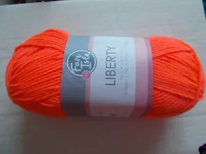 Fair Isle Liberty Medium Garn, Orange You Happy, 1 großes Knäuel (353 Yards) - Bild 1 von 2