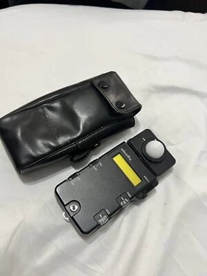MINOLTA IIIF MEDIDOR AUTOMÁTICO AMBIENTE Y FLASH CON ESTUCHE. Limpio y funcionando muy bien! Foto 1 de 2