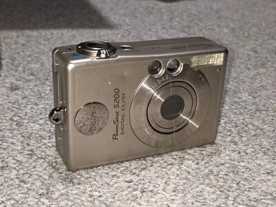 Canon Powershot Digital Elph SD200 Digital Camera CCD Sensor Vintage Retro - Image 1 of 3