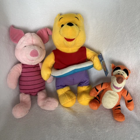 Winnie the Pooh & Friends Lot W/ Piglet, Tigger, & Sega Special Seasons of Pooh Cover