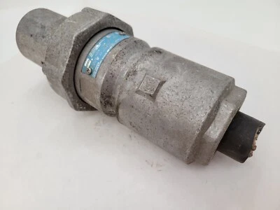 Enchufe de servicio inverso Killark VP204612-S39 200A 600VAC 250VDC 4P 3W Foto 1 de 4