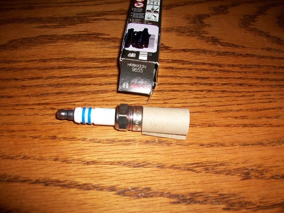 Bosch 9655 / HR8KII33V OE Fine Wire Iridium Spark Plug---NIB--Ships FREE - Image 1 of 1