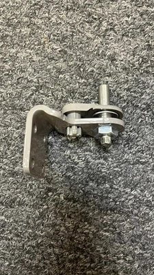 OEM WHIRLPOOL FRIDGE Door Hinge W11292872 FOR WRSF5536RZ00 - Image 1 of 4