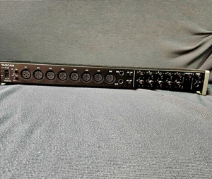 SCHEDA AUDIO TASCAM US 16x08 - interfaccia USB -   16 IN / 8 OUT - MIDI - Foto 1 di 4