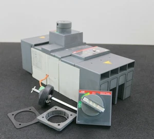 ABB Leistungsschalter T3N 250 Ue= 690V Ui= 800V Uimp= 6kV RC223 Ue= 110…500V - Picture 1 of 8