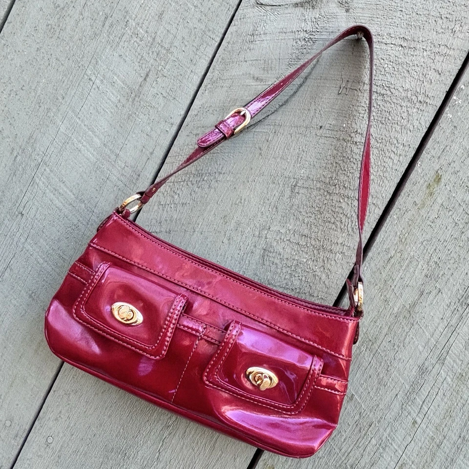 Maxx New York Red Patent PVC Shoulder Bag Zip Top Gold Leopard Print Lining - Image 1 of 4