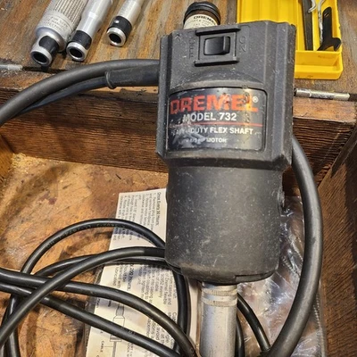 Dremel 732 Heavy Duty Flex Shaft Tool, 235 236 237 Handpieces Maint Kit, 12 Bits - Image 1 of 4