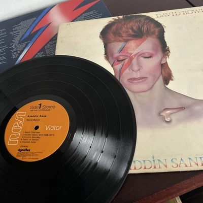 David Bowie Aladdin Sane 1973 UK Vinyl LP, Gatefold sleeve with lyrics inner - Image 1 of 4