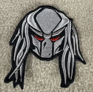 Predator Patch Alien Movie Embroidered Patch Sew On 3.5” Gray Red Yautja Heat - Picture 1 of 3