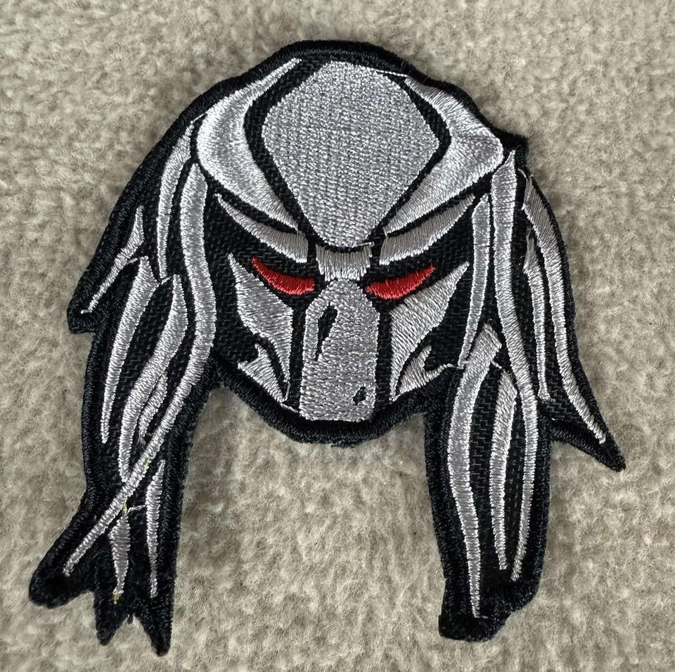 Predator Patch Alien Movie Embroidered Patch Sew On 3.5” Gray Red Yautja Heat - Image 1 of 3