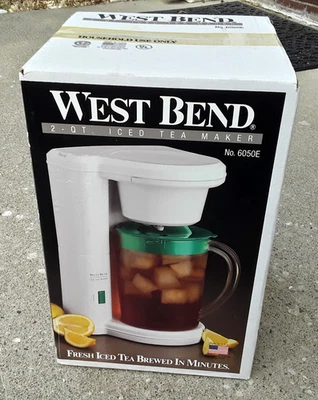 Máquina de té helada West Bend vintage 2 cuartos de galón blanca verde azulado modelo eléctrico 6050 nueva de colección Foto 1 de 4