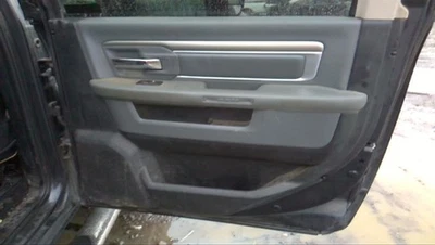 RAM2500   2016 Door Trim Panel Rear 27182896 Foto 1 de 4