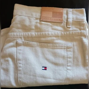 Tommy Hilfiger Vintage Beige Twill 5-Pocket Styling Preppy Shorts Size 14 Y2K - Picture 1 of 5