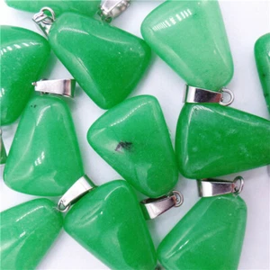 Cuentas colgantes campana jade malayo verde al por mayor 23x17x6 mm HH8140 100 piezas - Imagen 1 de 1