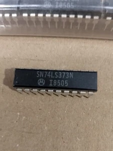 5 x NEW Motorola IC OCT D-Type Latch 20-DIP SN74LS373N. UK STOCK, READY TO SHIP. - Picture 1 of 1