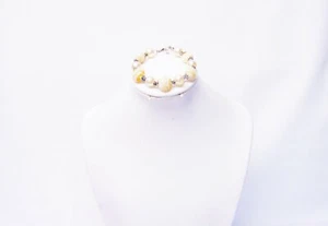 Yellow/White Swirl Disc Glass Beaded Bracelet - Picture 1 of 7