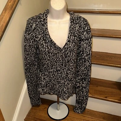 Moda International Victoria's Secret Cable Knit V Neck Sweater sz M CHARITY❤️284 - Image 1 of 4