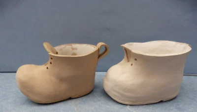 26446. Schuh als Übertopf Blumentopf  2 Stück  8 cm hoch  Gips / Ton - Bild 1 von 3