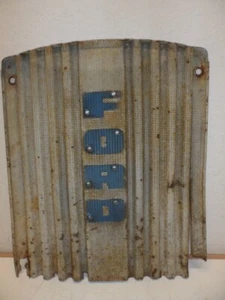 Original Front Radiator Grill for 4 Cylinder Fits Ford Tractor models: 2000, 400 - Picture 1 of 16