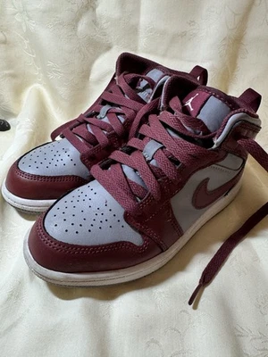 Nike Air Jordan 1 Mid (PS) Cherrywood Rojo-Blanco Talla 13C [DQ8424-615] Foto 1 de 4