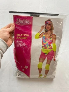 2023 Spirit Halloween Barbie The Movie Erwachsene Skating Barbie Kostüm L 12-14 NEU - Bild 1 von 4