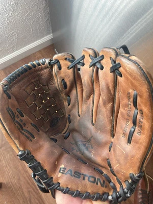 Easton - NAT50 Natural Series - Leather 12 Inch Baseball Softball Glove -Right - Image 1 of 4