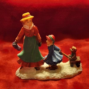 Vintage Weihnachtsdorf Figur Mama und Kind Ziehwagen - Bild 1 von 3