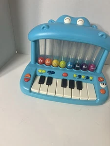 B. Giocattolo Pianoforte Giocattolo per Bambini - Hippo Pop Air 5 Modalità Suoni Nuovo con Etichette - Foto 1 di 4