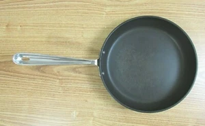 ALL-CLAD PAN 10 in / 26 CM PAN  - Picture 1 of 7