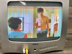 Vintage 2004 Silver RCA 13" Retro Gaming CRT TV - E13320 No Remote Working - Picture 1 of 12