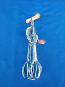 Vintage Hand Held Egg Beater A&J Ekco - Picture 1 of 8