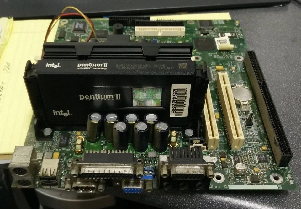 Packard Bell PB502XAU Slot1 Mainboard mit PII 266MHz CPU & 128MB NEC 6732990200 - Bild 1 von 1
