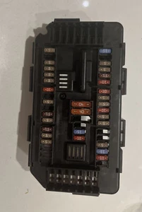 BMW SERIE 1 F20 2011-2015 SCATOLA FUSIBILI VANO MOTORE CON FUSIBILI 2.0 DIESEL 61149337879 - Foto 1 di 3