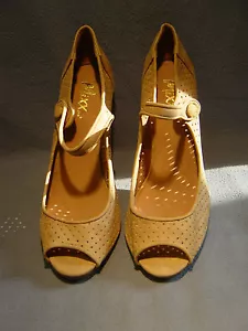 MUJER "MIXX" GAMUZA BRONCEADA, PUNTA ABIERTA BOTÓN CORREA ZAPATOS DE SALÓN, 4" TACONES TALLA 8.5 M - Imagen 1 de 7