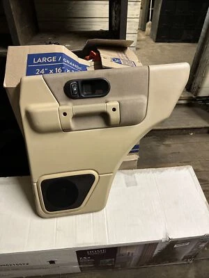 Panel de puerta trasera para pasajeros Land Rover Discovery 2 99-04 con moldura Bahama beige Foto 1 de 4