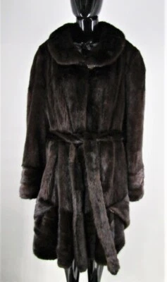 Piel: Abrigo oscilante direccional de visón caoba natural 7/8 / Talla: XXXL / 292473 Foto 1 de 4