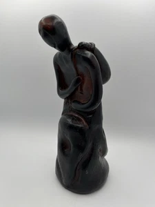 Scultura Statuina Bronzo Tono Donna Con Borsa Emigrazione Viaggio Arte - Foto 1 di 23