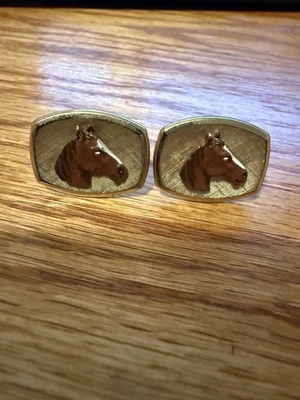 VTG Swank Horsehead Relief Cufflinks GLD Tone/Enamel  Trophy Equestrian - Image 1 of 4
