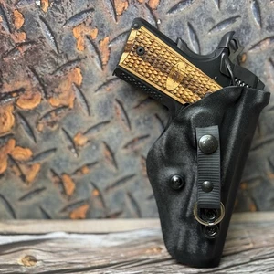 Boltaron Tuckable IWB Gun Holster Forward Cant with Metal Clip and Keyring - Picture 1 of 7