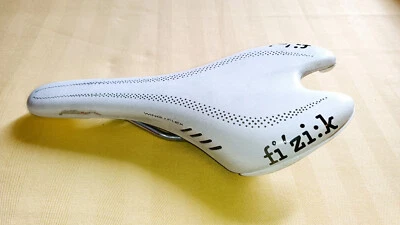 Sella Bianca Fizik  Pavè Sport Wing Flex carbon reinforced Bici da Corsa italy - Imagen 1 de 4