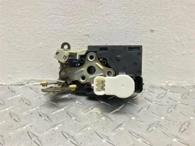 2003 CHEVROLET TRAILBLAZER PASSENGER FRONT PWR LOCK ACTUATOR OEM 16639869 - Image 1 of 4