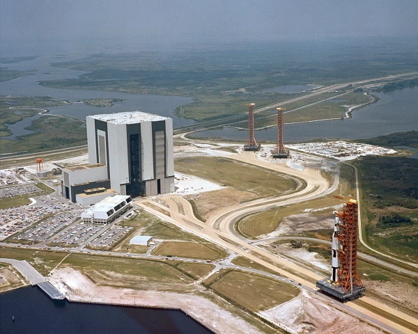 New 11x14 NASA Photo: Apollo Saturn V Test Vehicle Heads to Launch Complex - Image 1 of 1